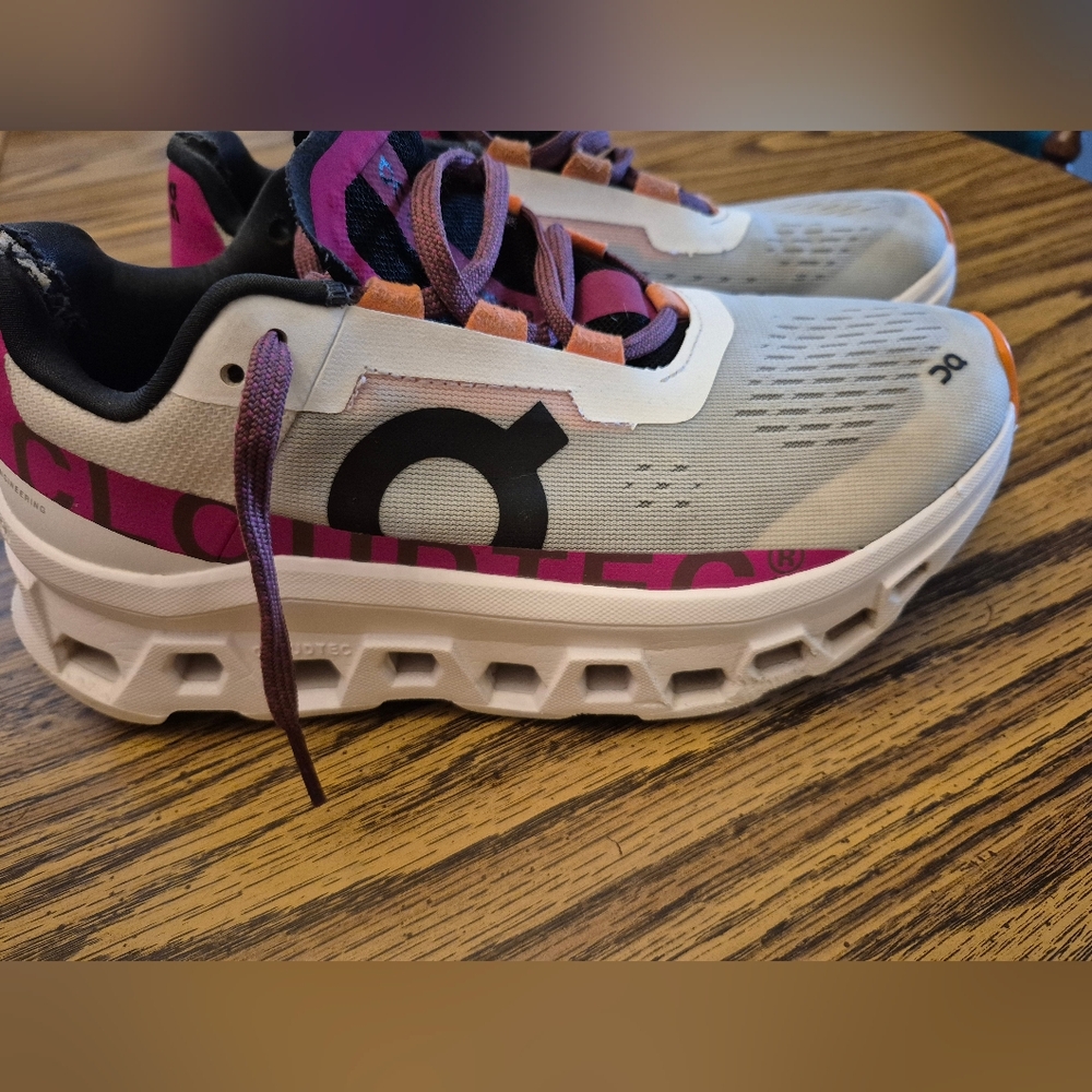 On Running Orange Pink Sneakers with Cloud Cushioning - Picture 3 of 8